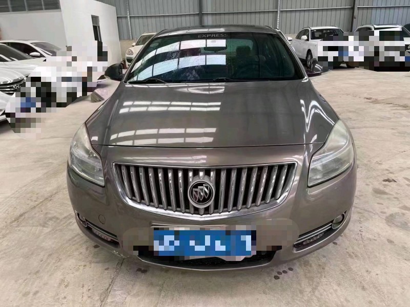 潍坊12年别克君威1