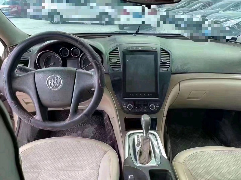 潍坊12年别克君威4