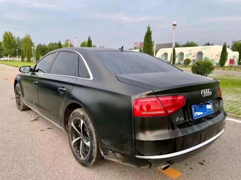 東營12年奧迪A8L4