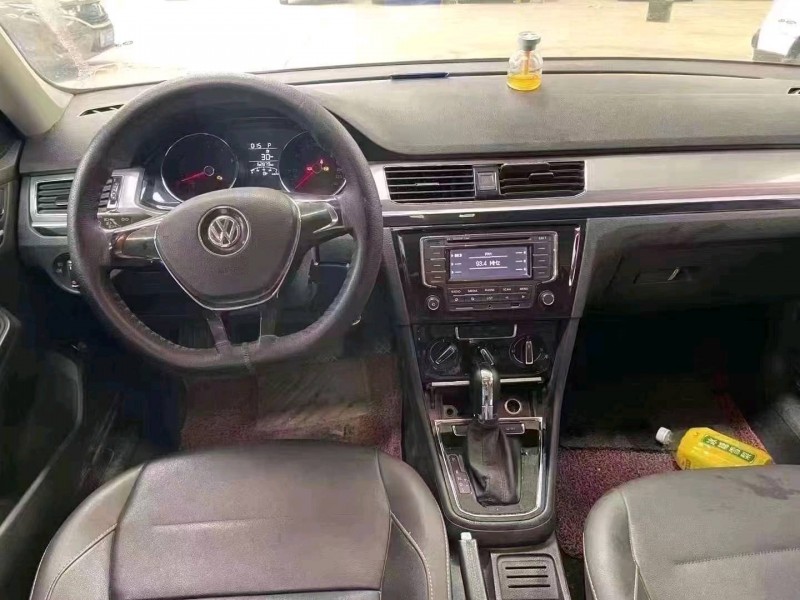 潍坊17年大众宝来5