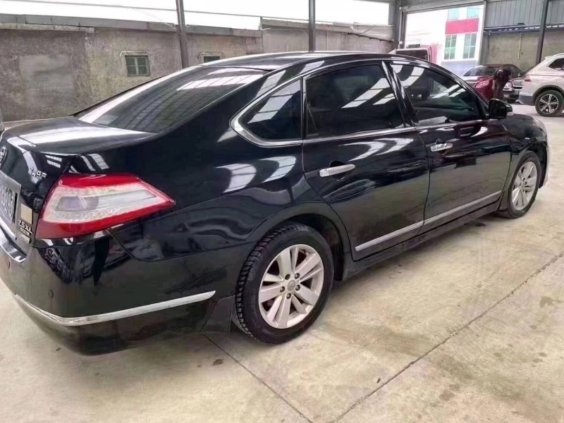 潍坊11年日产天籁7