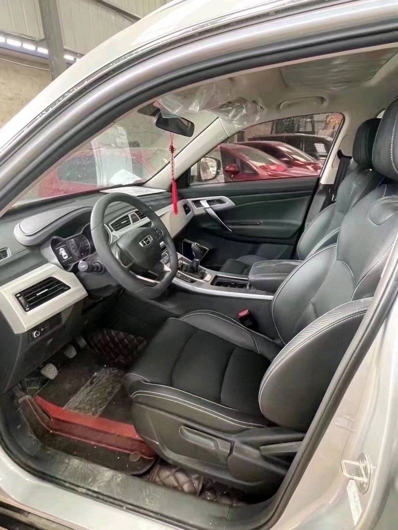 潍坊20年吉利博越3