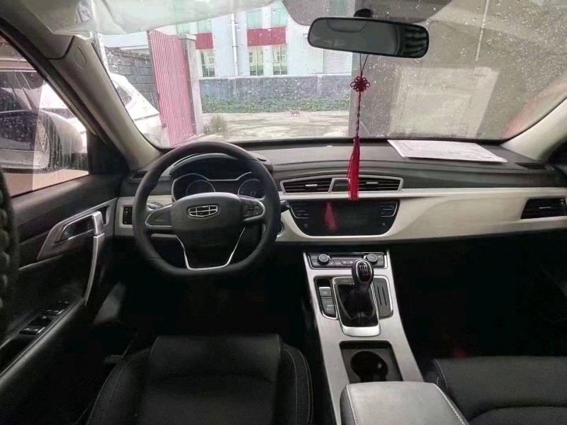 潍坊20年吉利博越5