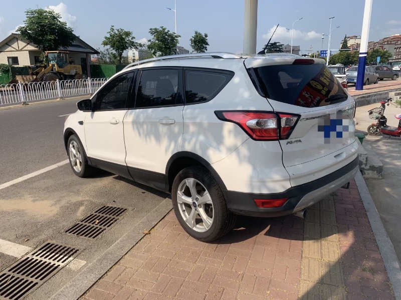 青岛17年福特翼虎5