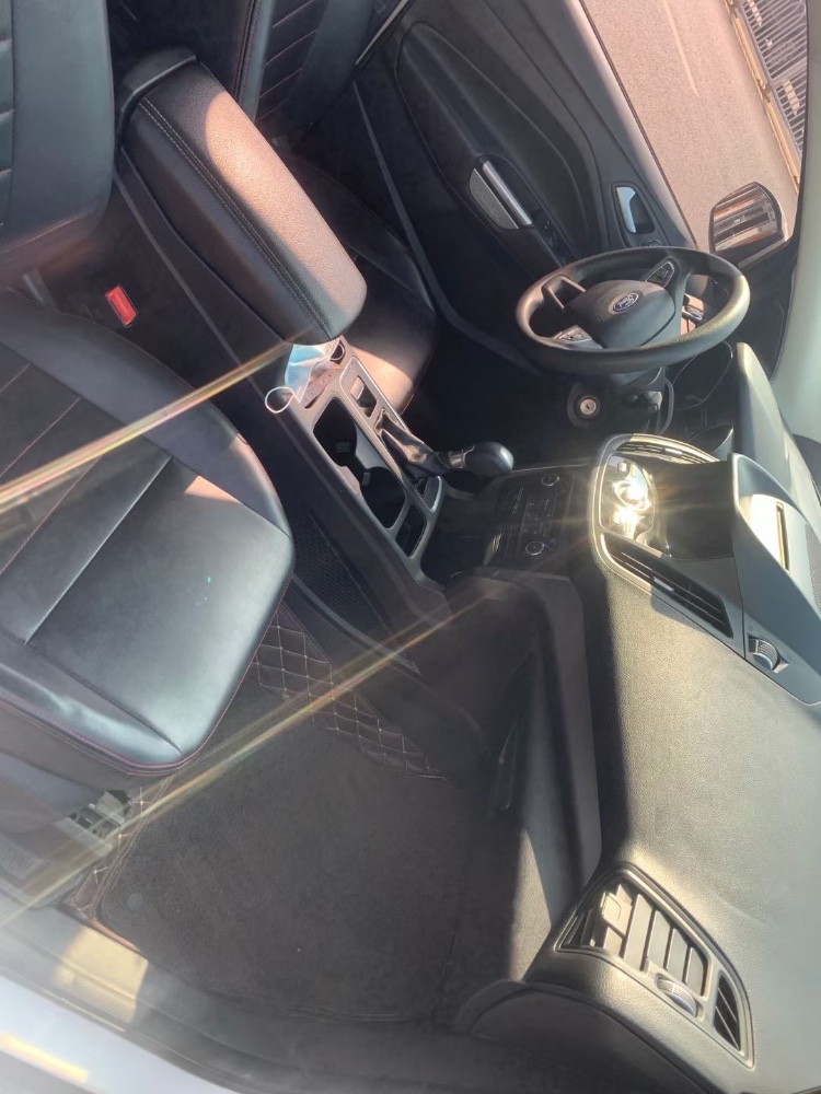 青岛17年福特翼虎1