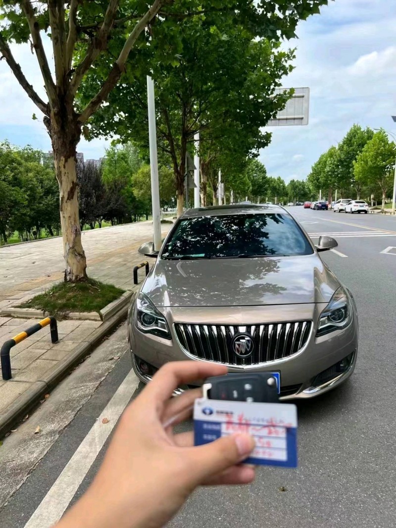 武汉17年别克君威1