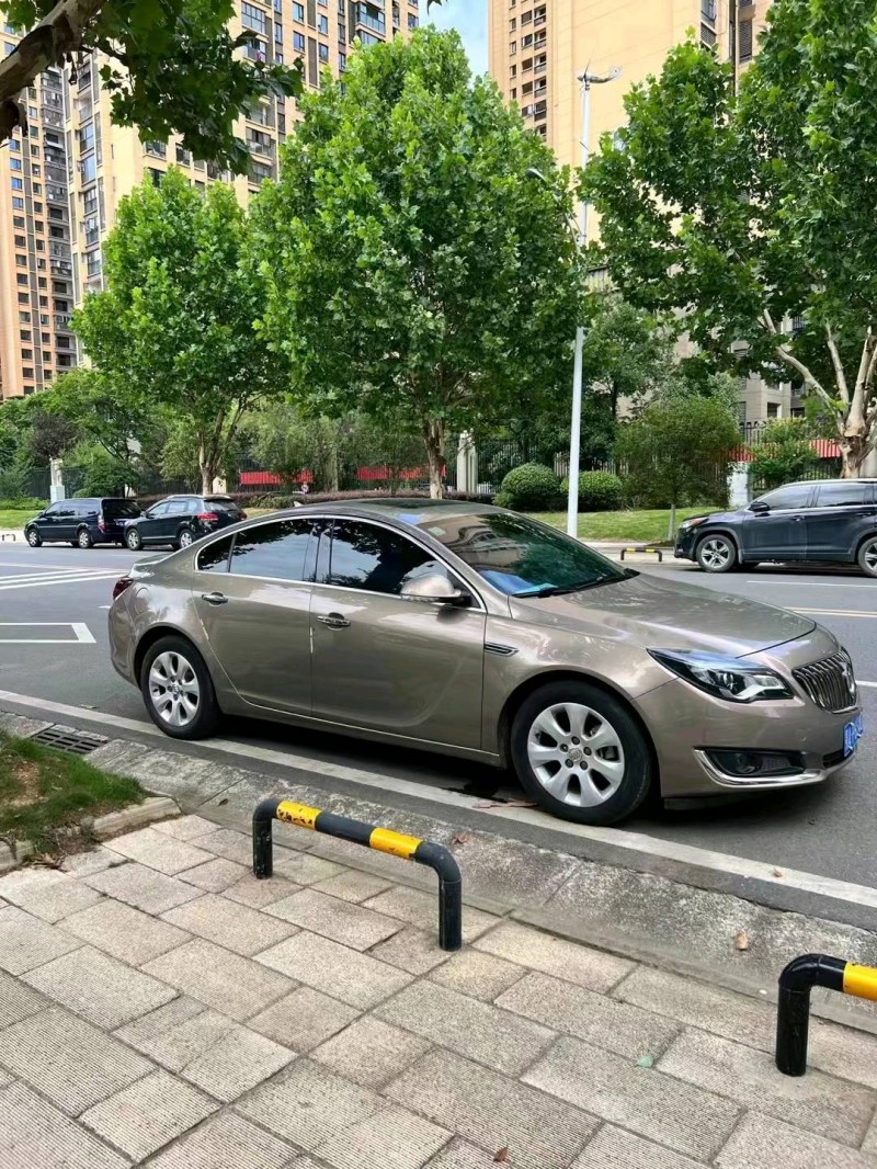 武汉17年别克君威6