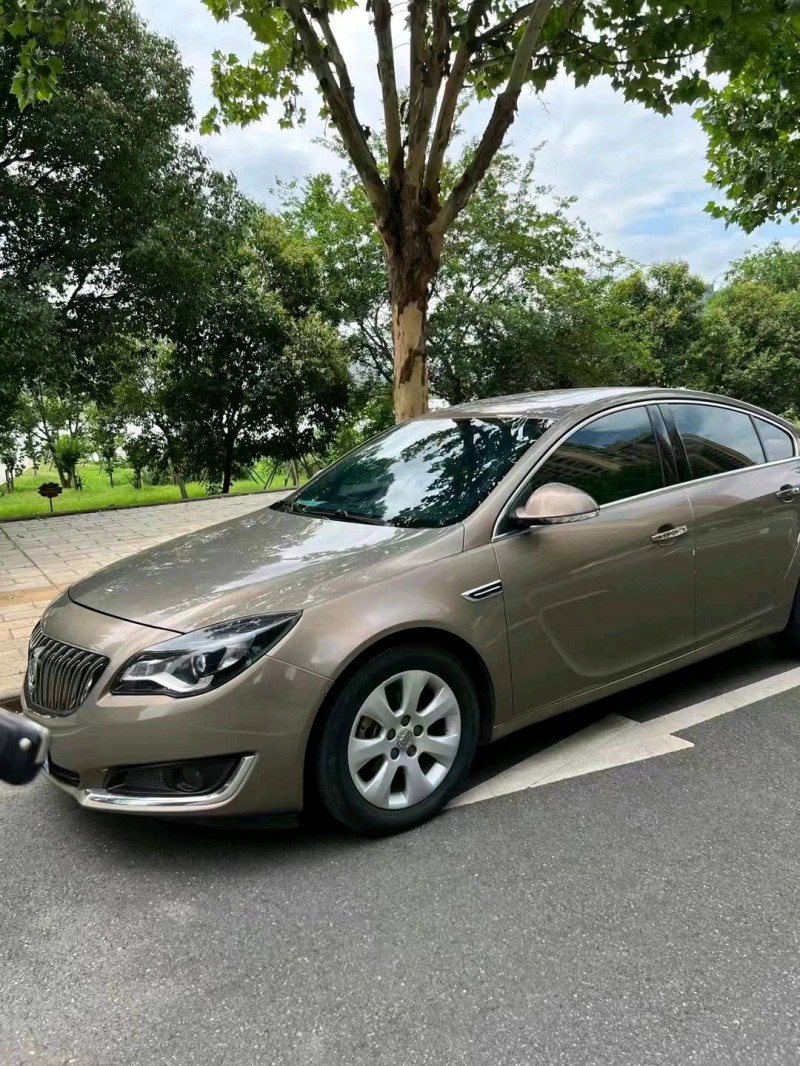 武汉17年别克君威7