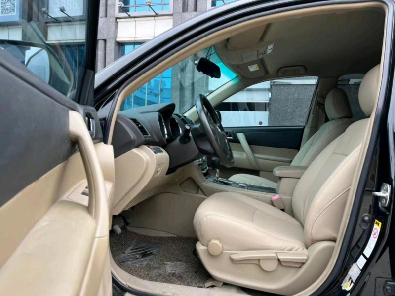 东莞14年丰田汉兰达7