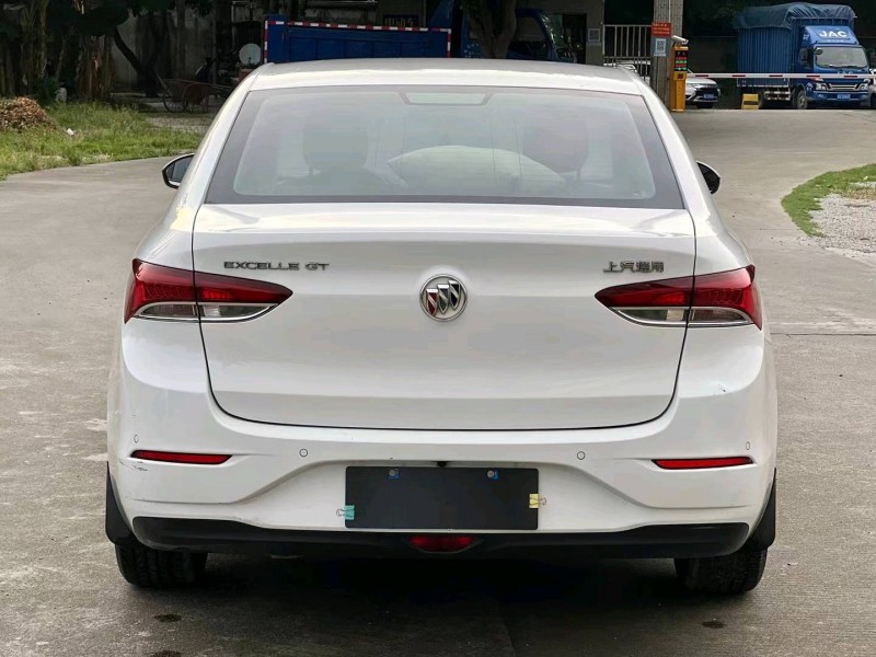 中山20年别克英朗4