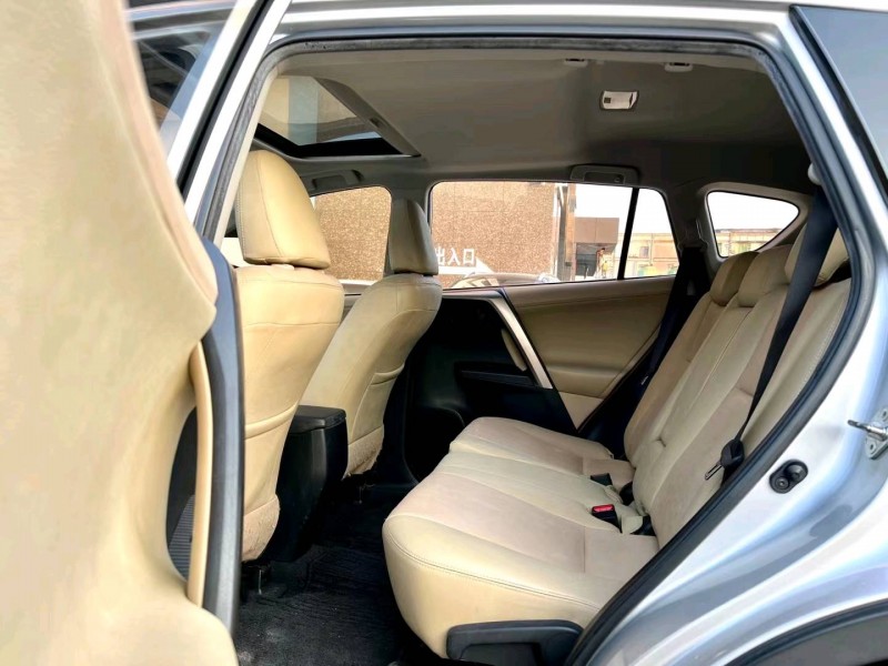 东莞15年丰田RAV46