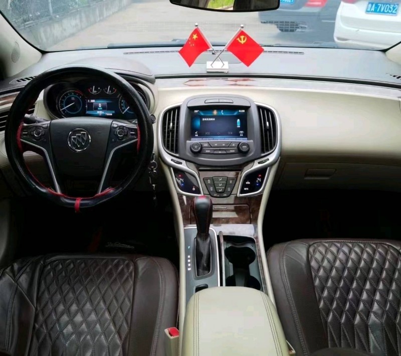 东营15年别克君越8