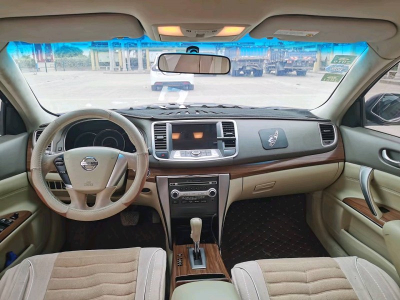 徐州12年日产天籁6