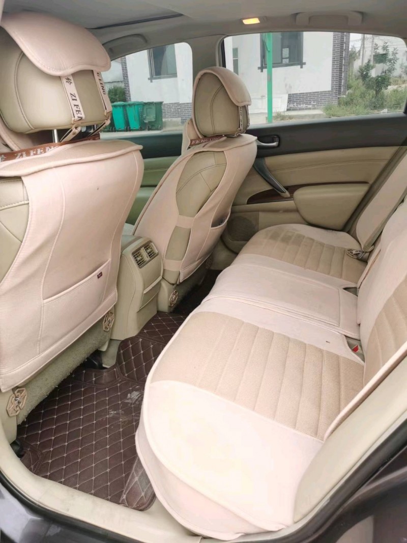 徐州12年日产天籁5