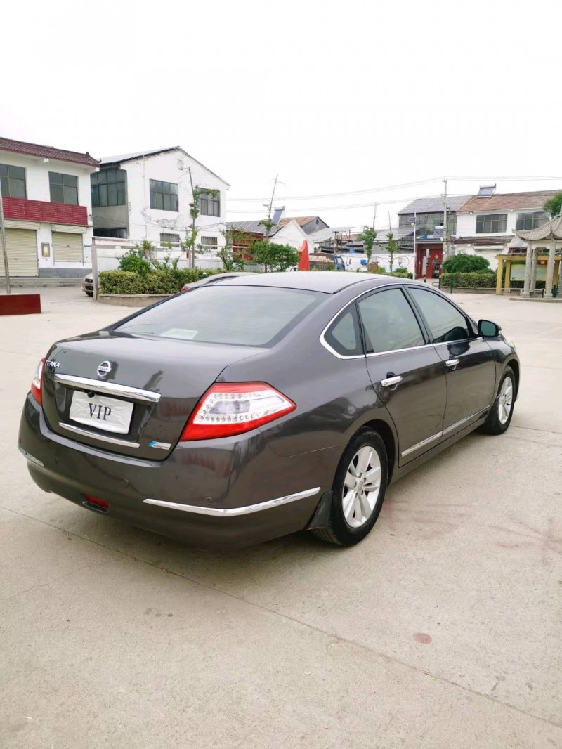 徐州12年日产天籁3