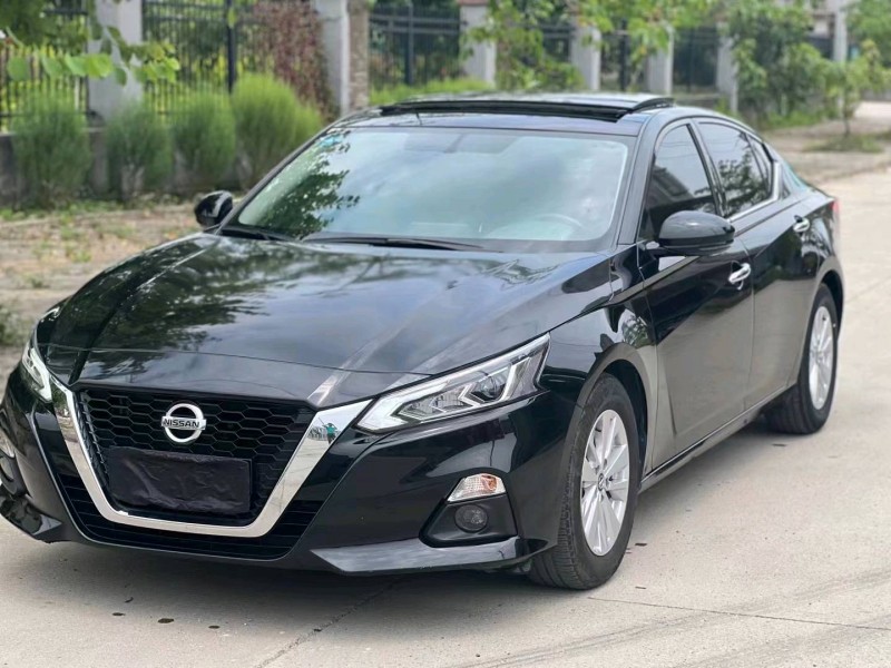 北京20年日产天籁3