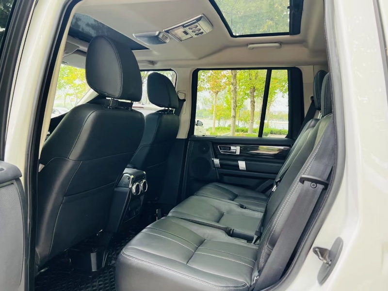 济南16年路虎发现2