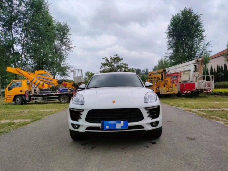 北京14年保時捷Macan9