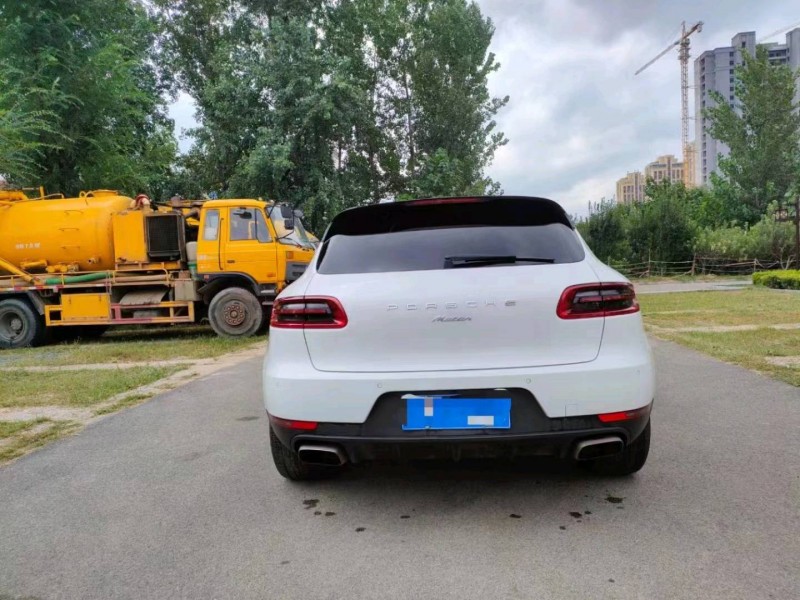 北京14年保時捷Macan7