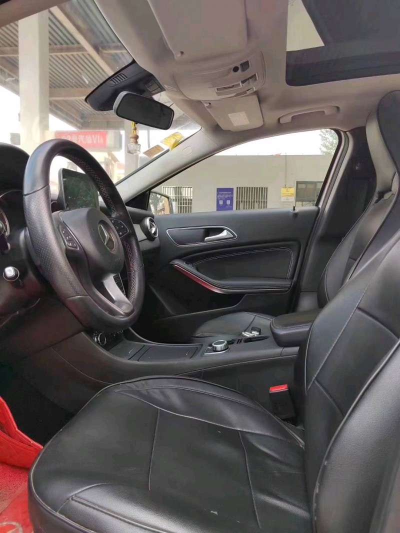 北京17年奔驰GLA8