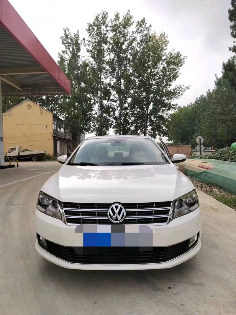 北京13年大众朗逸1