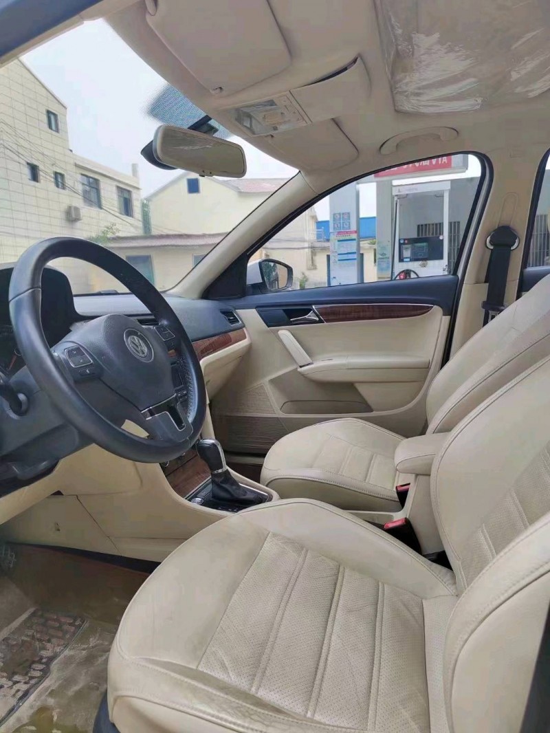 北京13年大众朗逸7