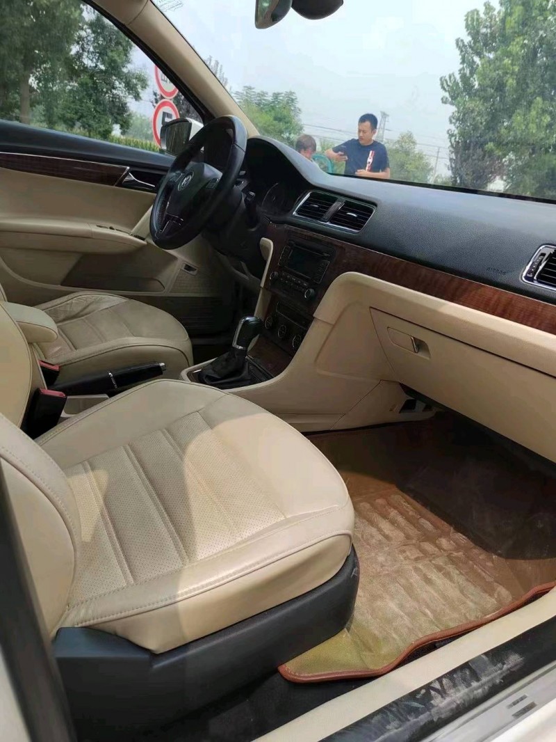 北京13年大众朗逸8