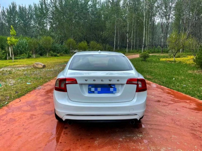 東營15年沃爾沃S60L9