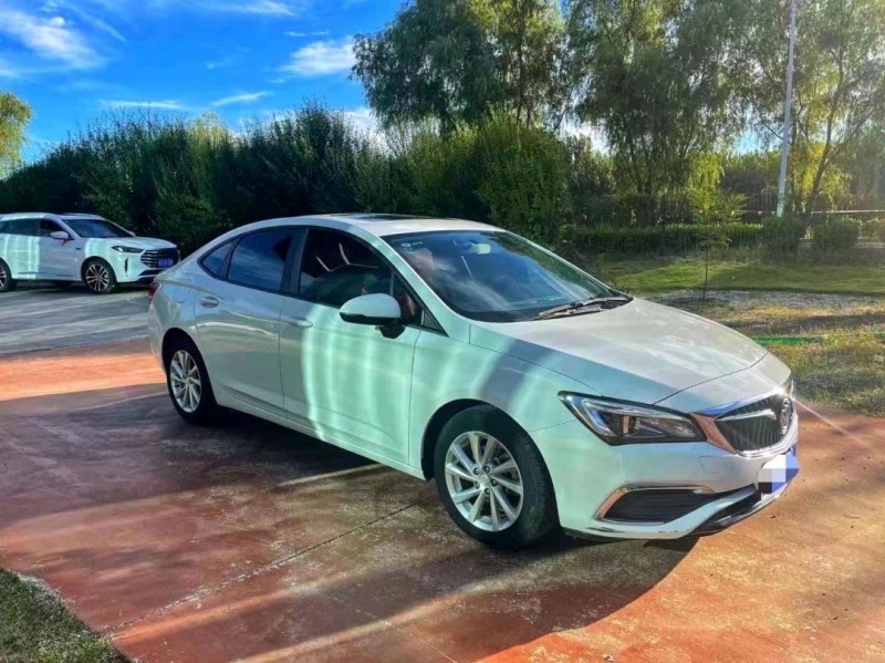 枣庄19年别克威朗2