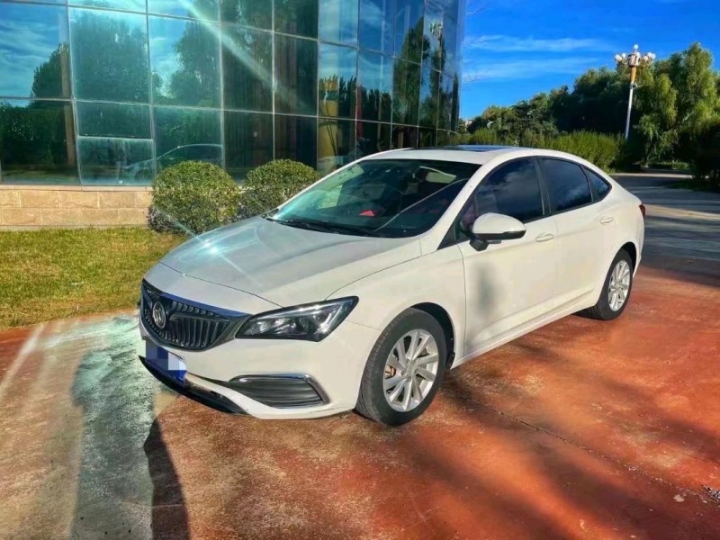 枣庄19年别克威朗3