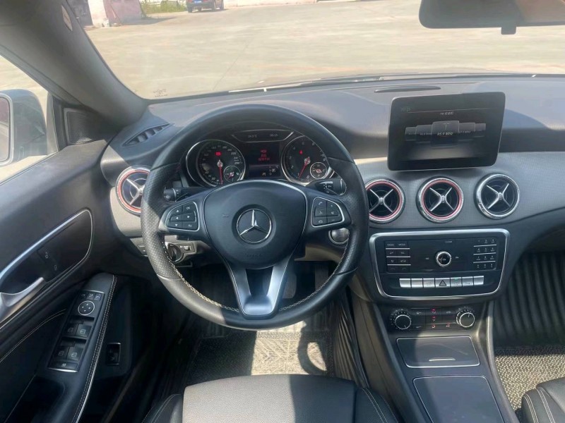 沈阳18年奔驰CLA3