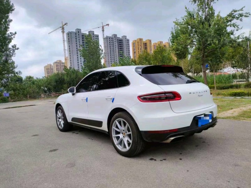 東營14年保時捷Macan9