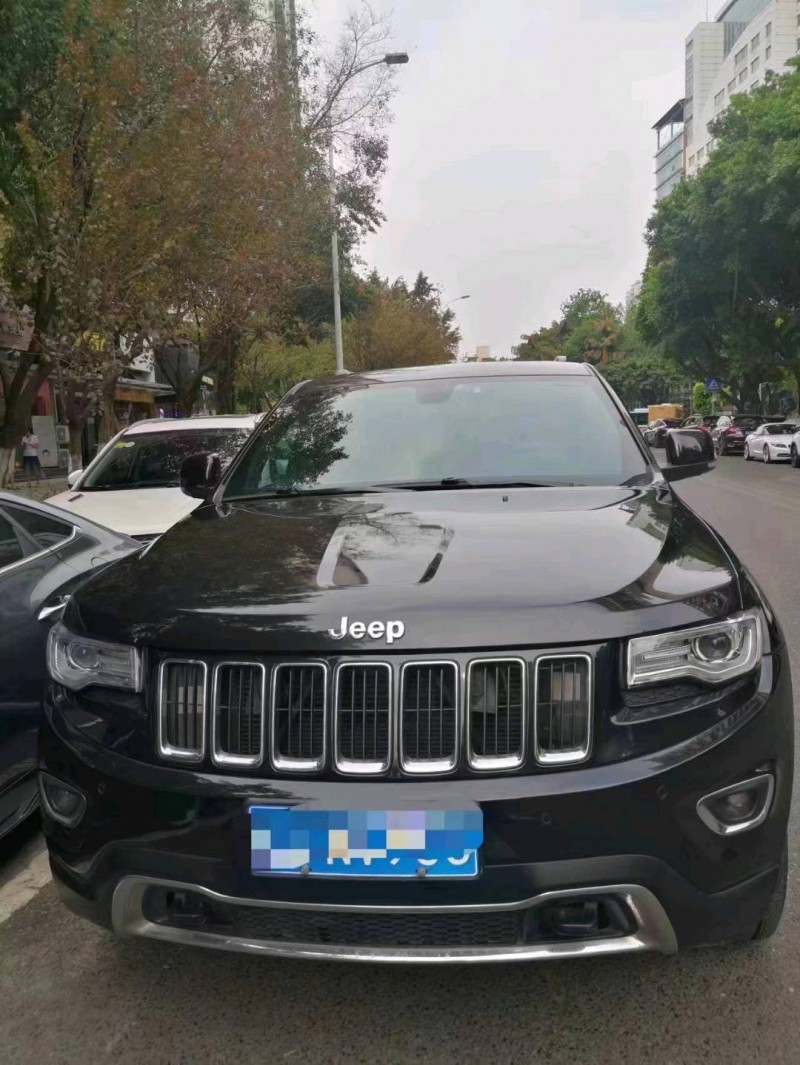 重庆16年Jeep大切诺基1