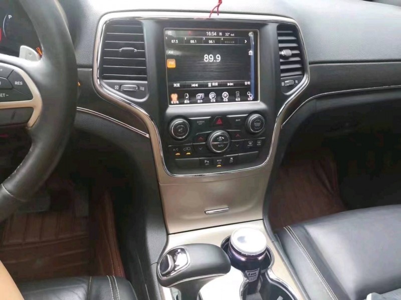 重庆16年Jeep大切诺基7