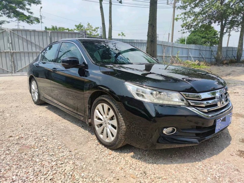 广州14年本田雅阁2