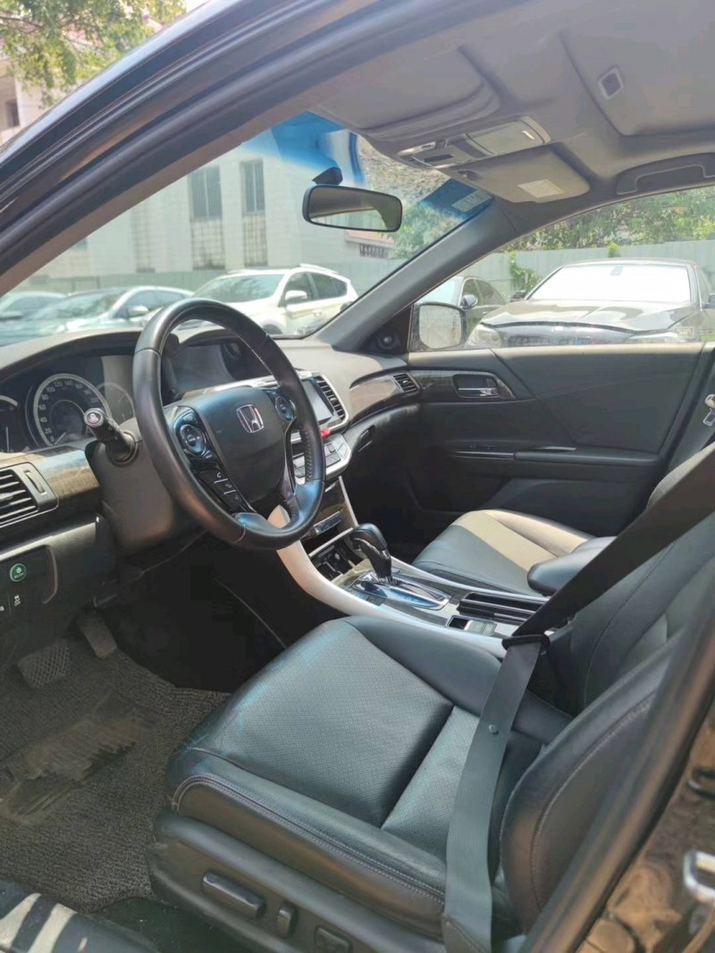 广州14年本田雅阁5