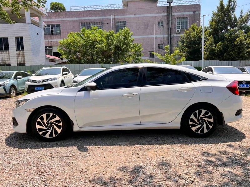 广州19年本田思域8