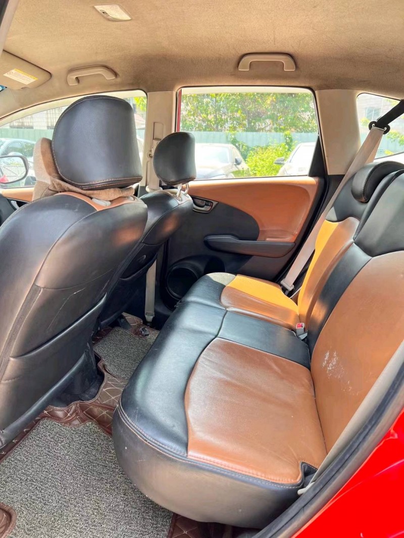 广州12年本田飞度3