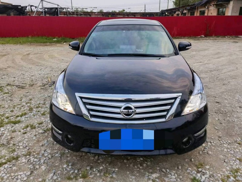 保定13年日产天籁9