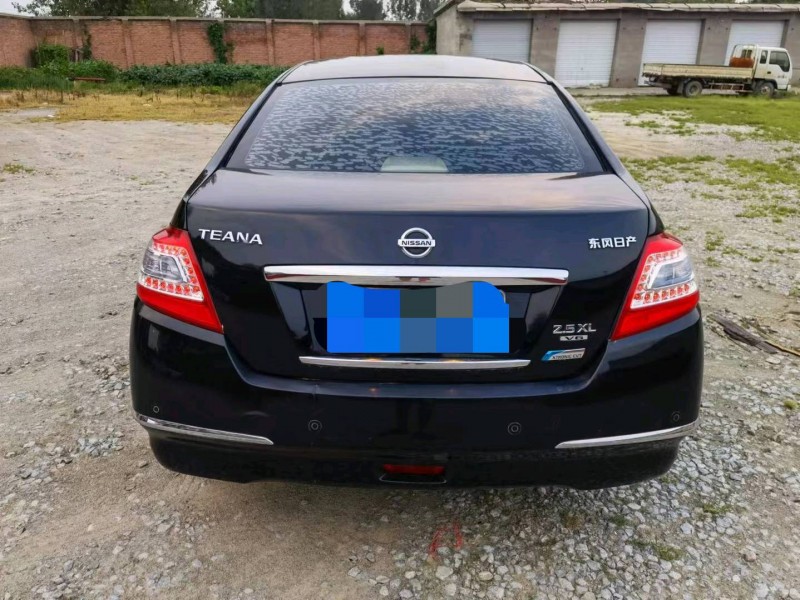 保定13年日产天籁8