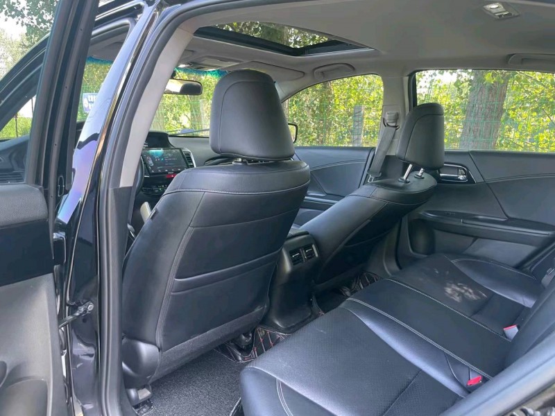 保定18年本田雅阁1