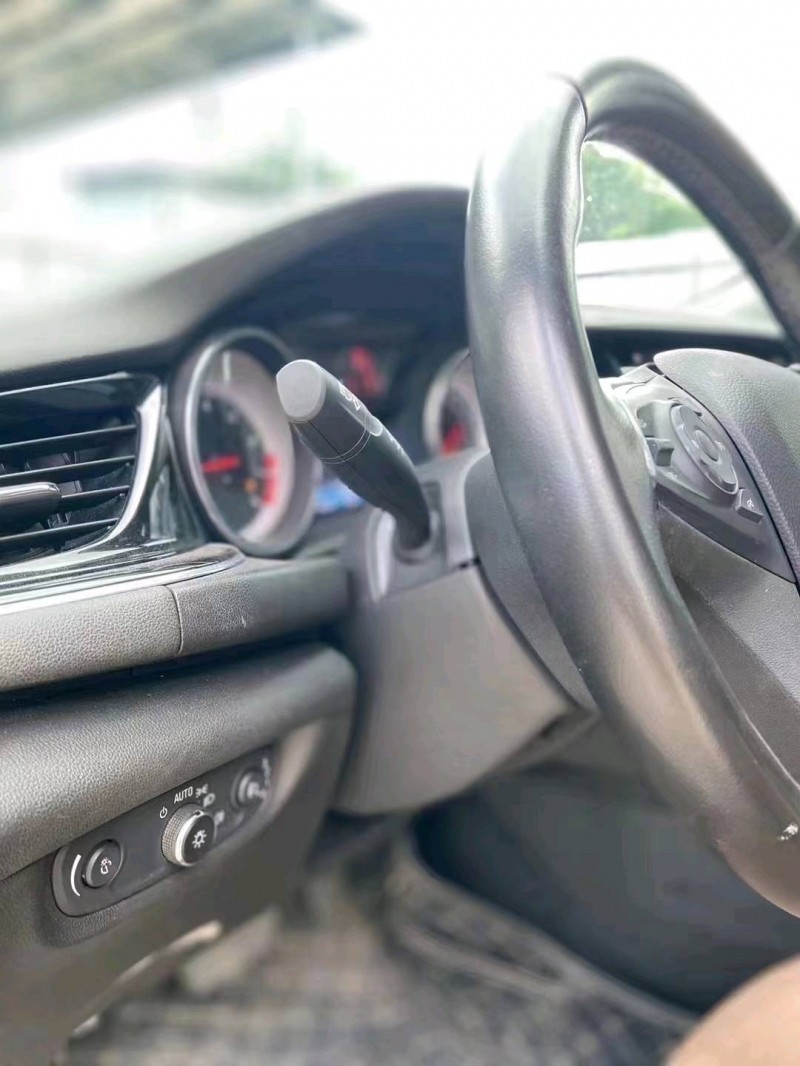 广州20年别克君威3