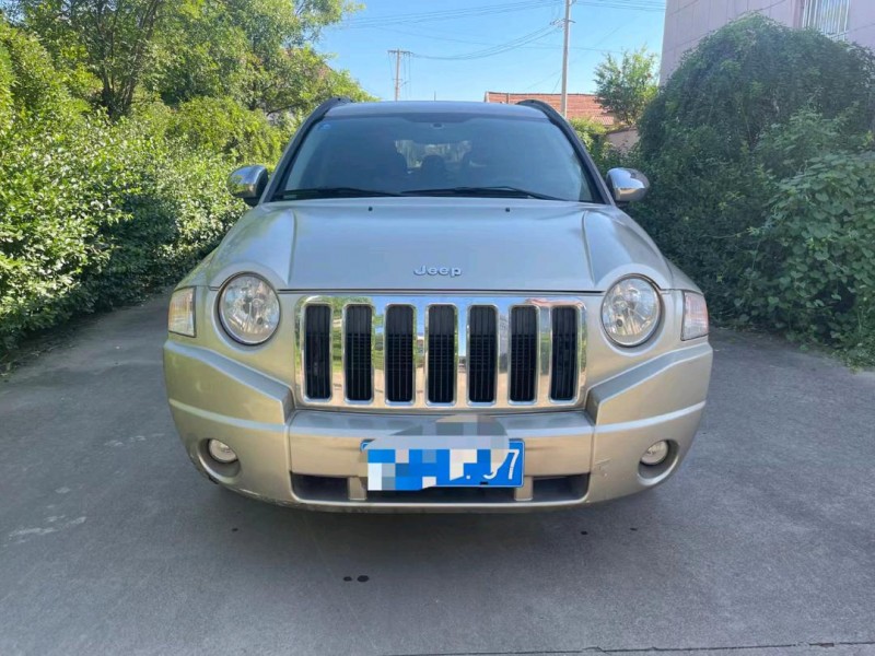 枣庄10年Jeep指南者9