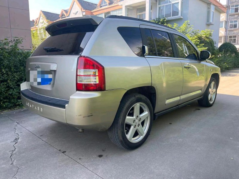 枣庄10年Jeep指南者3