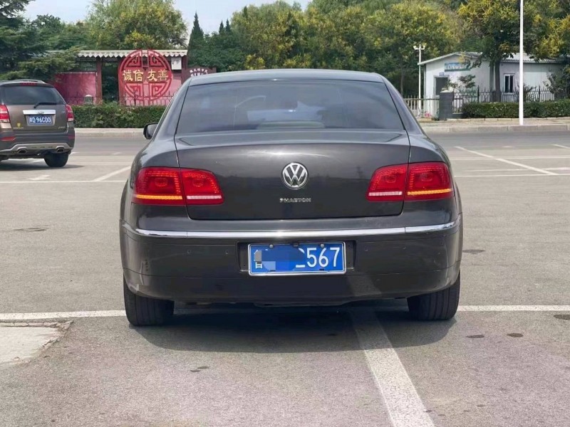 东营11年大众辉腾8