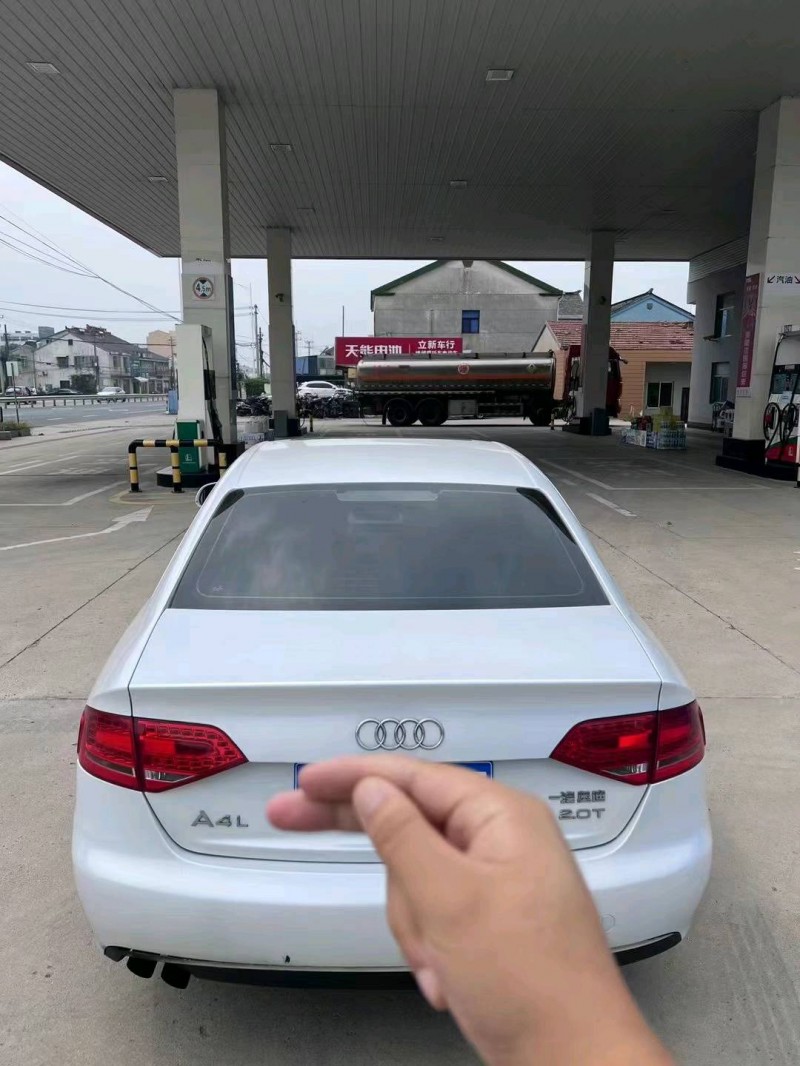 蘇州09年奧迪A4L8