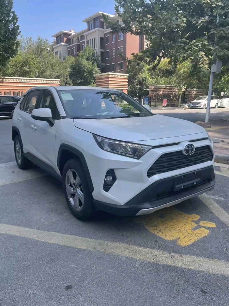 石家庄22年丰田RAV43