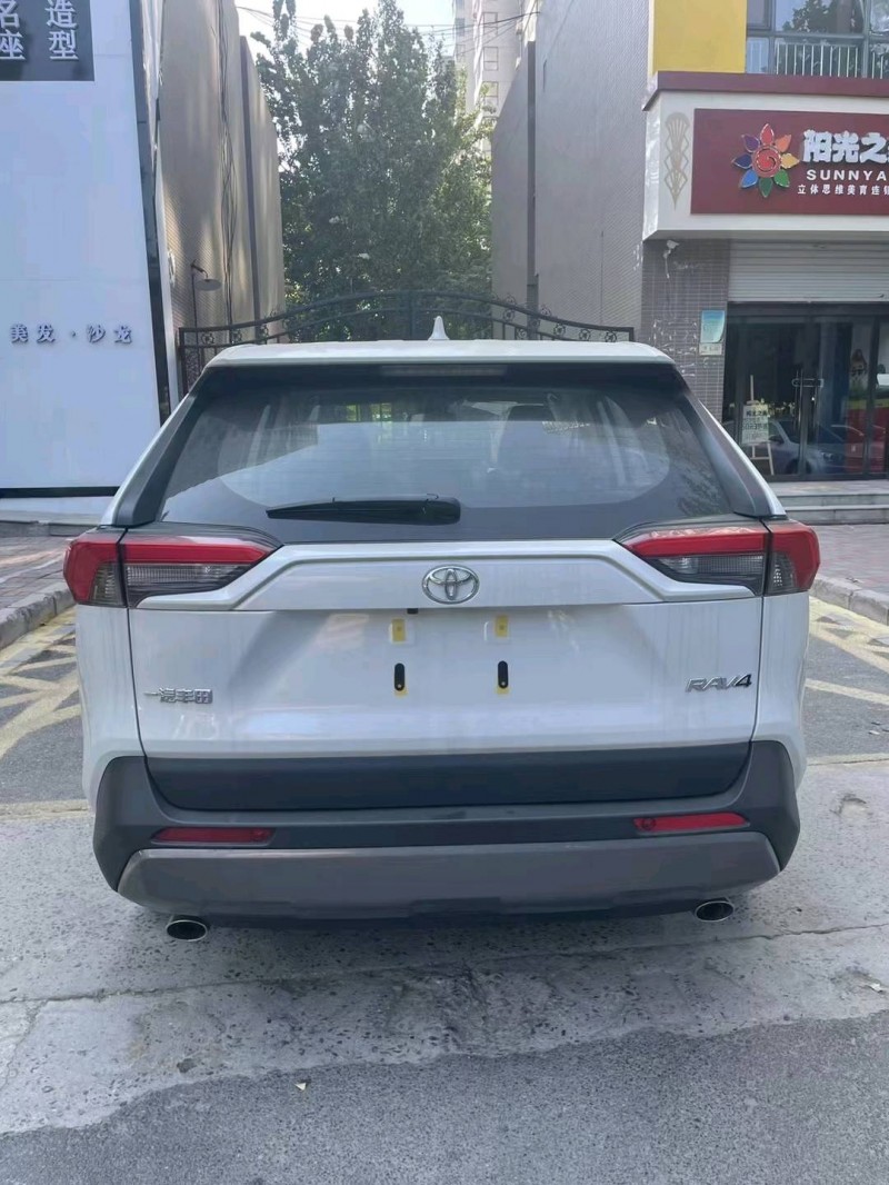 石家庄22年丰田RAV49