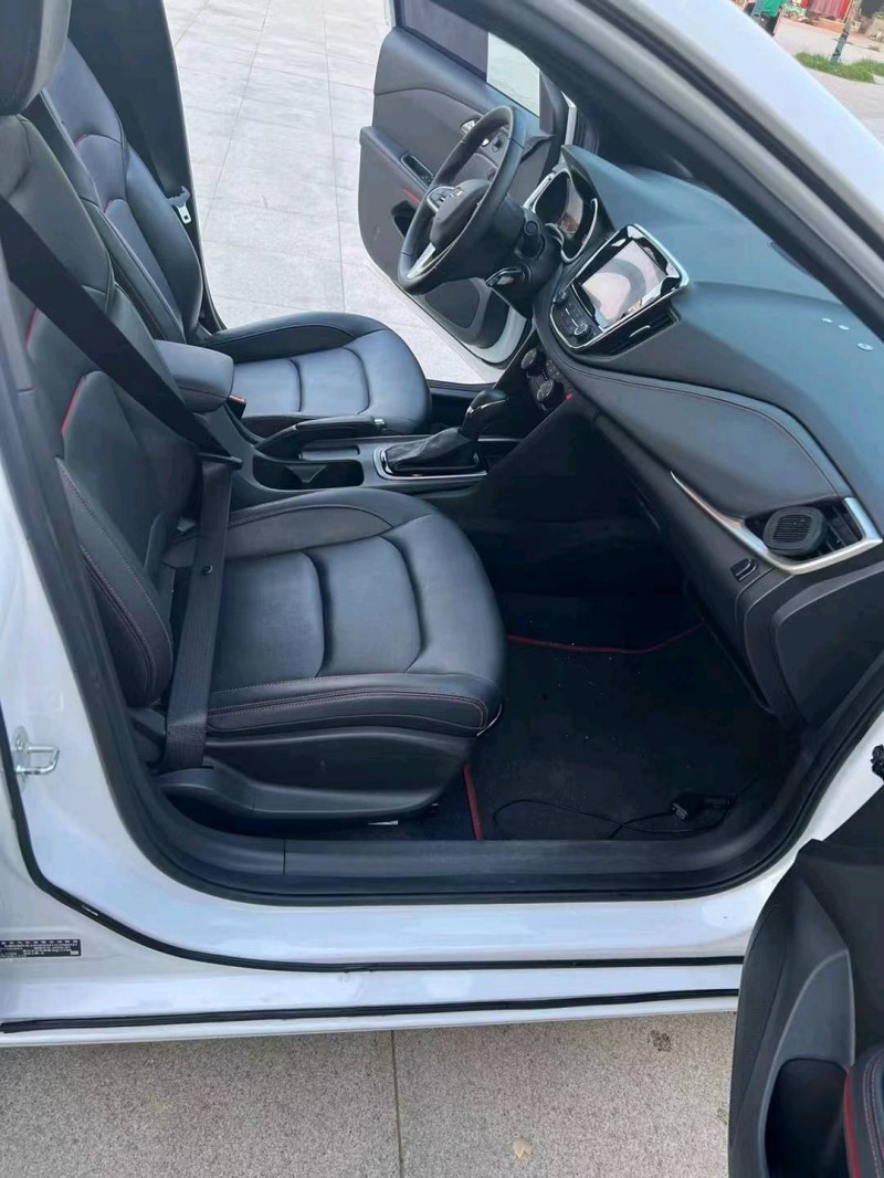 徐州20年雪佛兰科鲁泽3