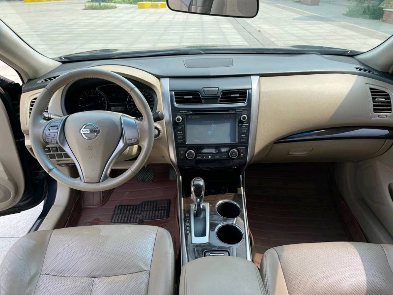 徐州14年日产天籁4